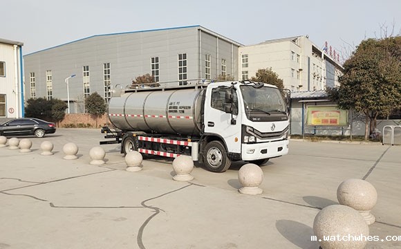 小型鲜奶运输车