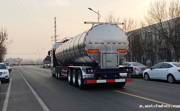 半挂运<a href=/ target=_blank class=infotextkey>奶罐车</a>