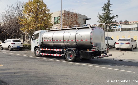 罐式牛奶保温车