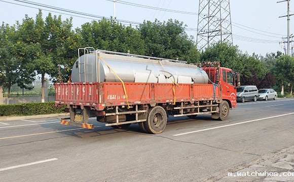 10吨不锈钢牛奶运输罐