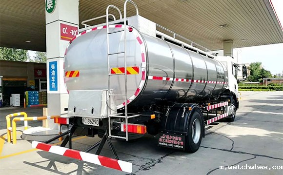 国六牛奶冷罐车