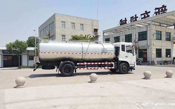 10吨运输牛奶车