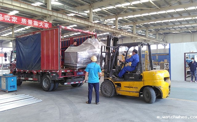 甘肃客户订购的1吨牛奶制冷罐今天下午发货