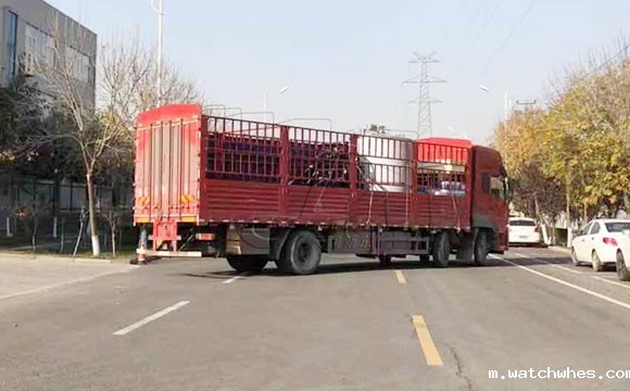 天津客户订购的3吨立式酸奶<a href=/ target=_blank class=infotextkey>制冷罐</a>按时发货
