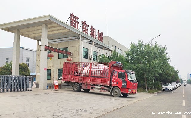 沈阳客户订购的6吨分体式不锈钢制冷罐今日发货