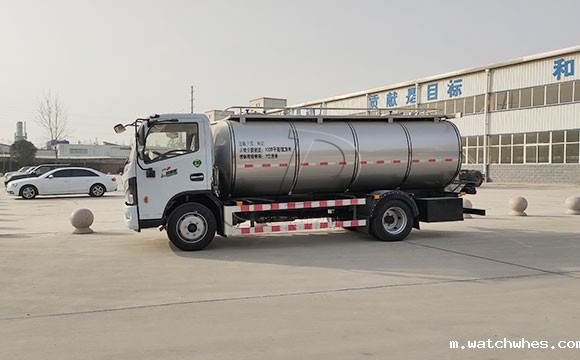 <a href=/ target=_blank class=infotextkey>奶罐车</a>