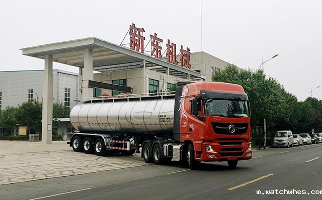 内蒙客户订购的34方牛奶运输半挂车发货