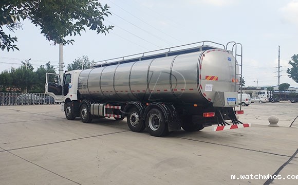 解放前四后六<a href=/ target=_blank class=infotextkey>奶罐车</a>