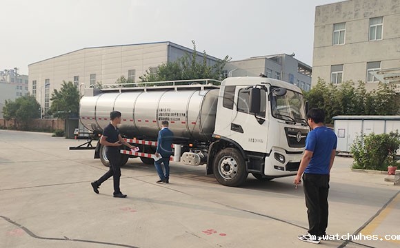 山东鲜奶运输车
