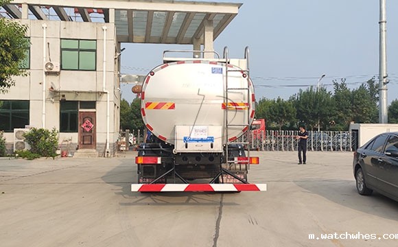 山东鲜奶运输车