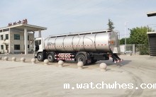 天津18立方304不锈钢运奶车客户提车现场