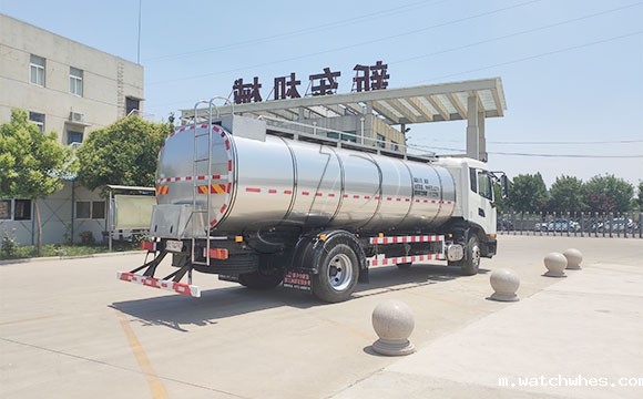车罐一体鲜奶运输车
