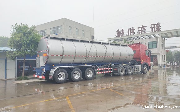 33吨半挂鲜奶运输车
