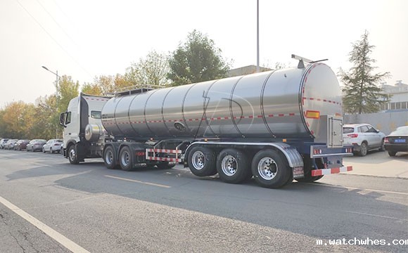 34吨不锈钢牛奶罐车