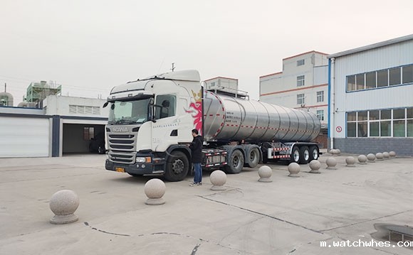 鲜奶运输罐车