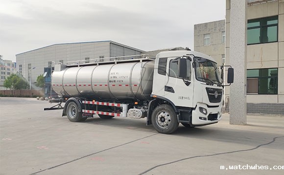 牛奶运输车