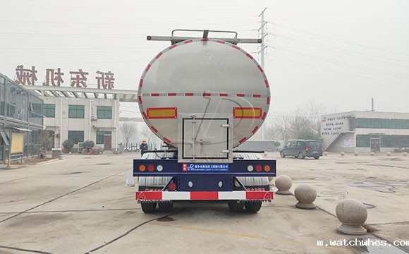 鲜奶运输半挂车