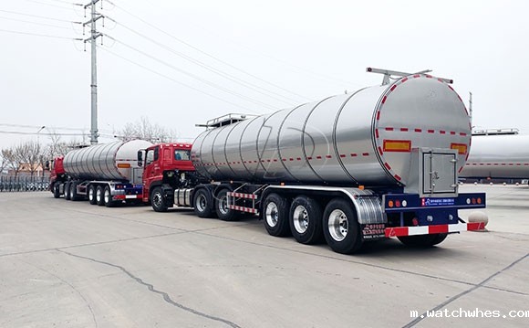 半挂鲜奶运输车