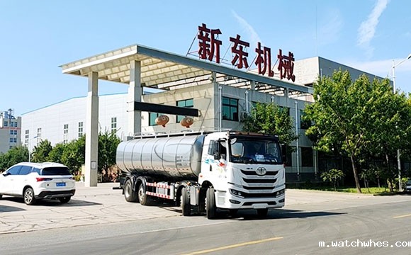 解放鲜奶运输车