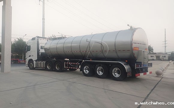 半挂鲜奶运输专用车