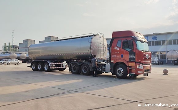 鲜奶运输半挂车