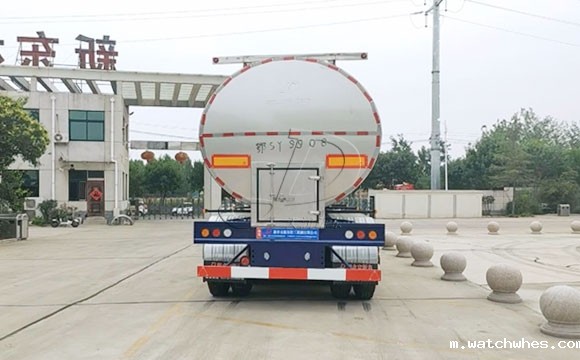鲜奶运输半挂车