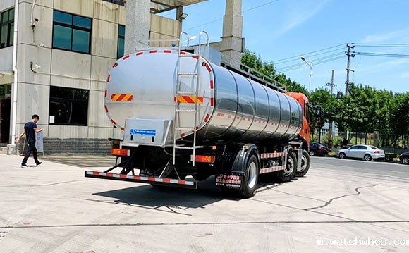 东风国六牛奶运输车