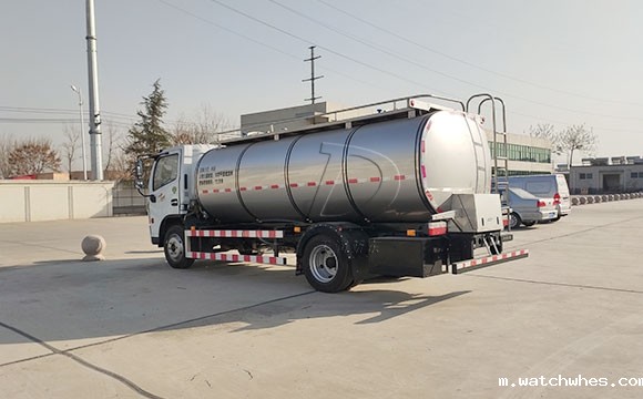 小型鲜奶运输车