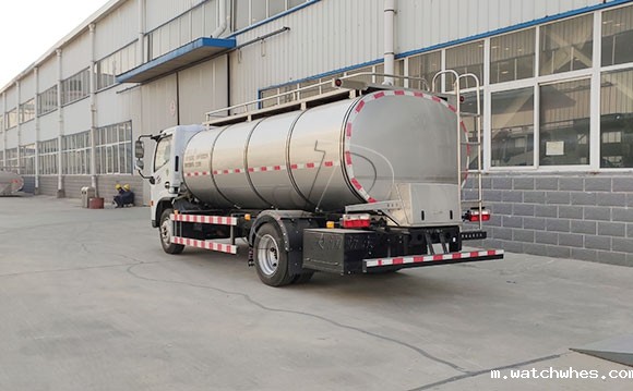 小型鲜奶运输车