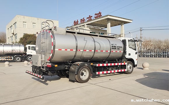 小型鲜奶运输车