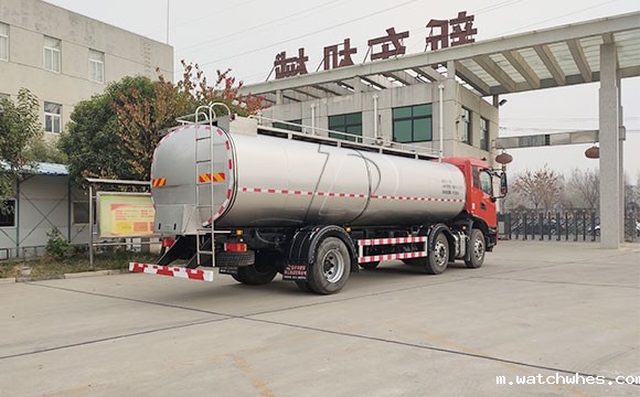 拉牛奶罐车