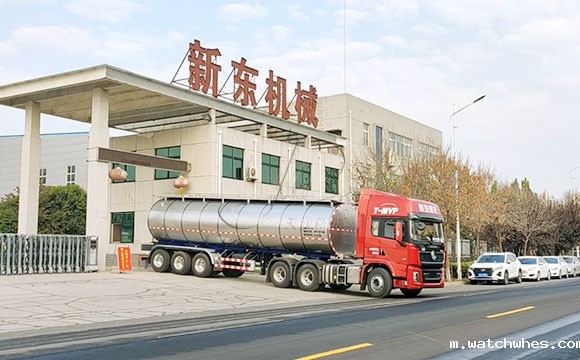 半挂保温运奶车