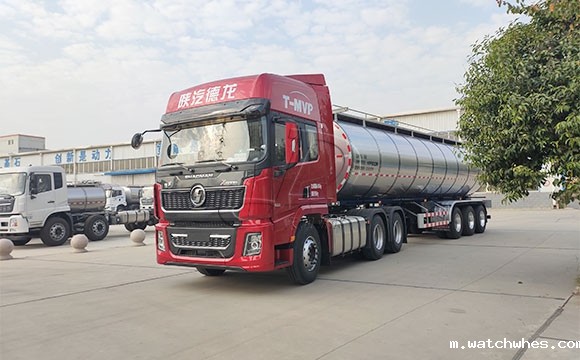 半挂保温运奶车