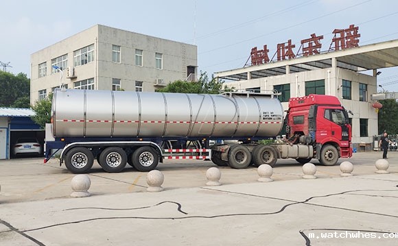 33方鲜奶槽罐车