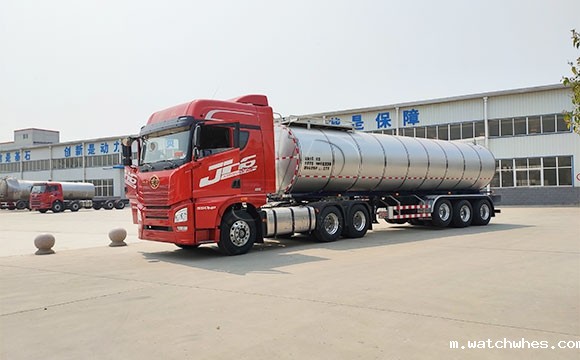 半挂鲜奶运输专用车