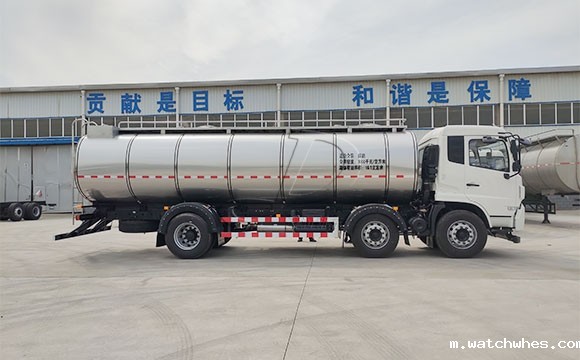 拉奶的大罐车