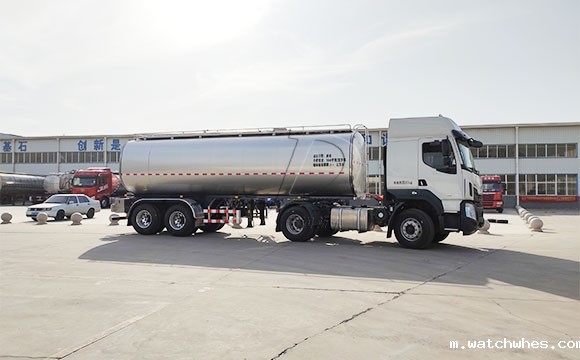 运输鲜奶罐车