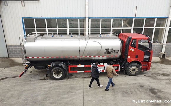 10吨鲜奶运输车