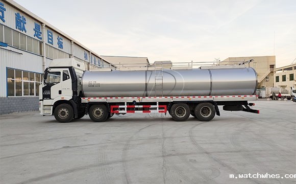 前四后八20吨运输牛奶车