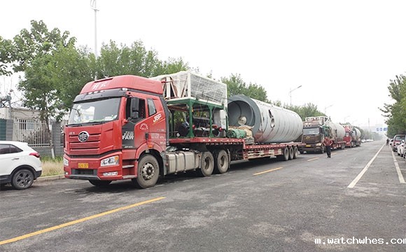 50吨大型保温冷奶罐