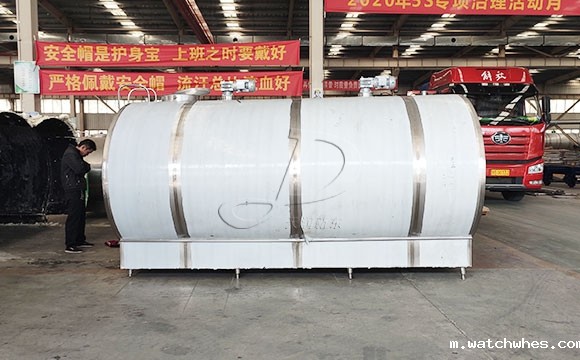 不锈钢牛奶保鲜<a href=/ target=_blank class=infotextkey>制冷罐</a>