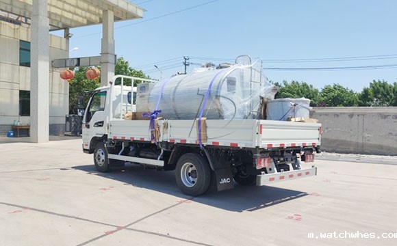 鲜奶<a href=/ target=_blank class=infotextkey>制冷罐</a>