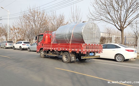 直冷式牛奶储存罐