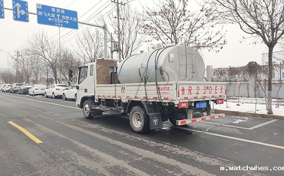 猪血冷藏罐