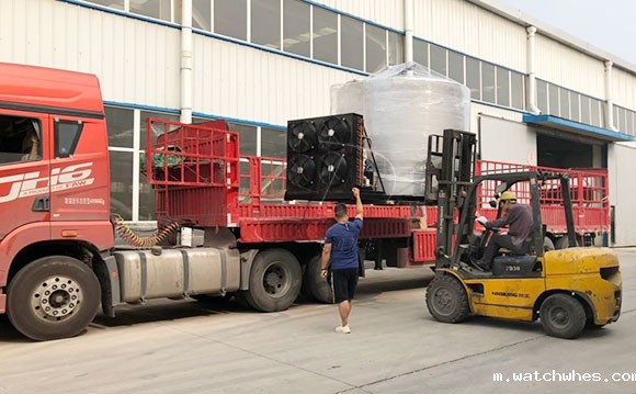 立式<a href=/ target=_blank class=infotextkey>鲜奶冷藏罐</a>